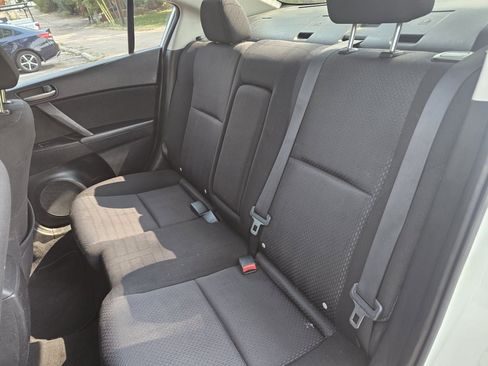 Used 2010 MAZDA MAZDA3 i Touring FWD image 24