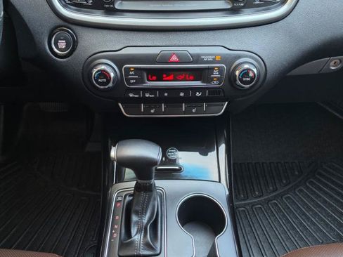 Used 2020 Kia Sorento SX AWD/4WD image 19