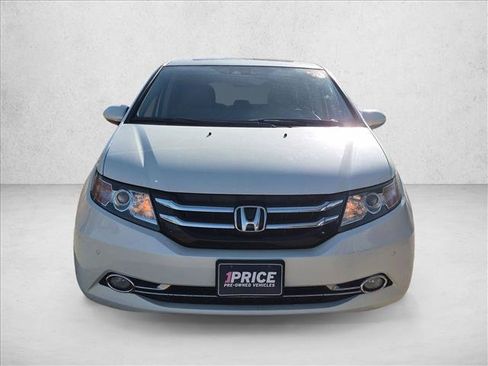 Used 2014 Honda Odyssey Touring Elite image 2