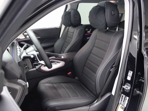 New 2026 Mercedes-Benz GLS 450 4MATIC image 12