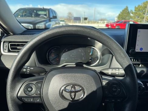 Used 2023 Toyota RAV4 LE image 18