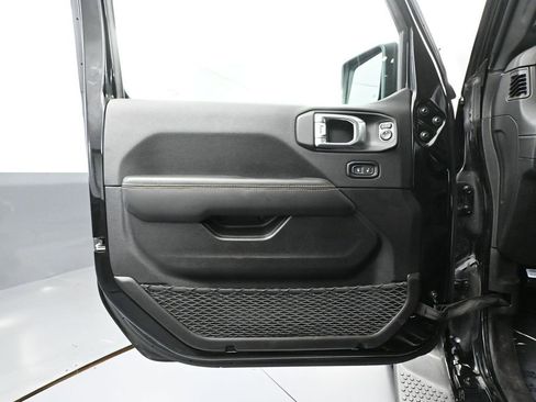 Used 2024 Jeep Wrangler Sahara AWD/4WD image 19