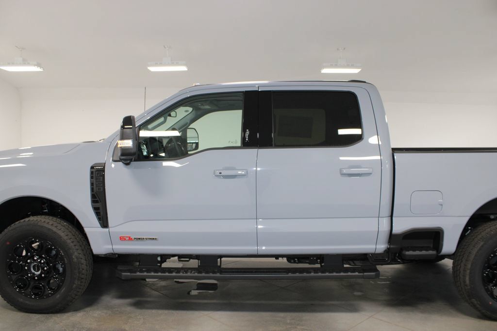 New 2026 Ford F350 Lariat w/ Black Appearance Package AWD/4WD image 5