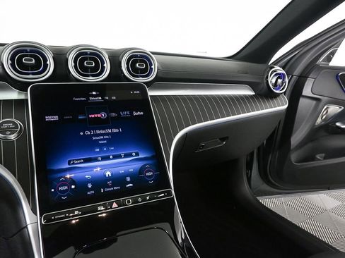 Used 2025 Mercedes-Benz C 300 Sedan image 13