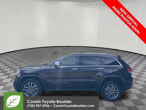 Used 2021 Jeep Grand Cherokee Limited AWD/4WD image 4