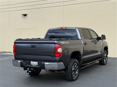 Used 2018 Toyota Tundra SR5 w/ TRD Off Road Package image 7