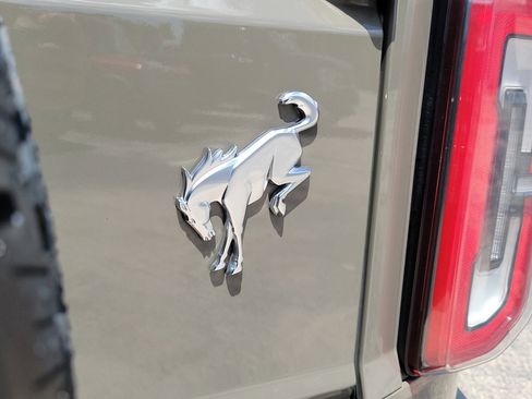 Certified 2025 Ford Bronco Outer Banks AWD/4WD image 9