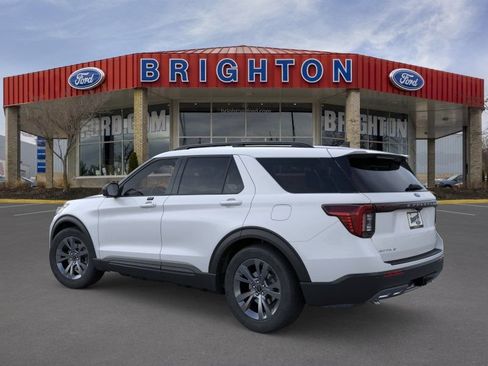 Used 2026 Ford Explorer Active w/ Active Comfort Package AWD/4WD image 7