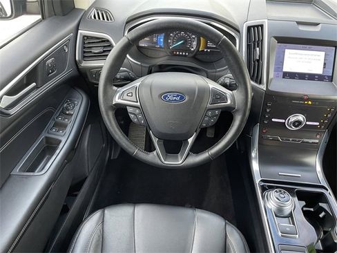 Used 2020 Ford Edge Titanium image 13