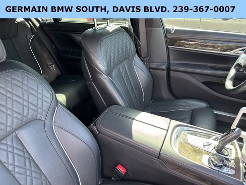 Used 2019 BMW 750i w/ Executive Package image 28