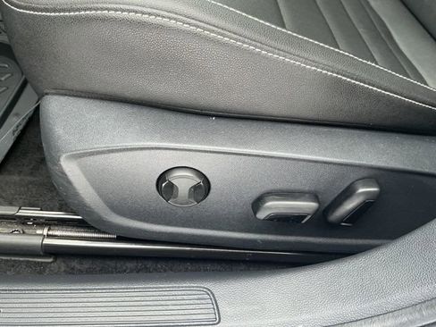 Used 2024 Volkswagen Jetta SE image 25