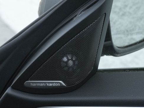 Used 2023 BMW i4 eDrive40 RWD image 35