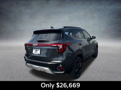 New 2026 Kia Seltos EX FWD image 5