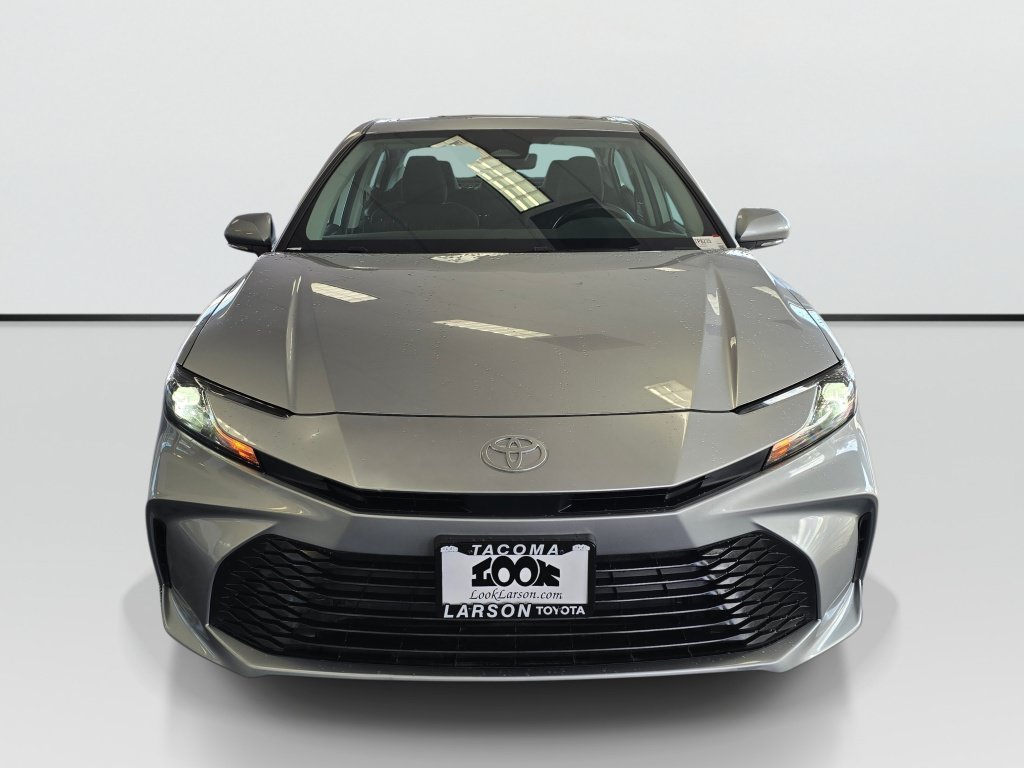 Used 2025 Toyota Camry LE w/ Convenience Package FWD image 8