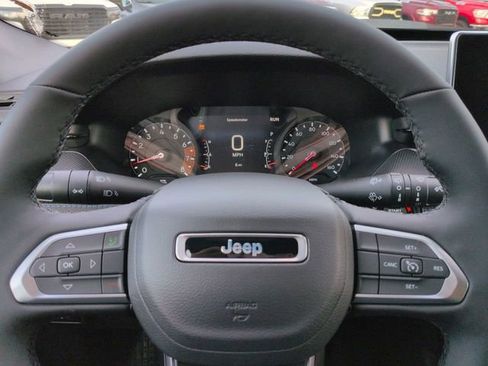 New 2026 Jeep Compass Latitude image 25