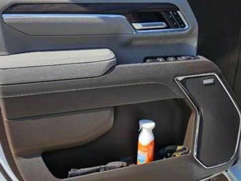 Used 2026 GMC Sierra 2500 SLT w/ SLT Premium Package image 6