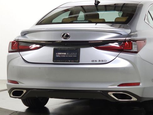 Used 2025 Lexus ES 350 w/ Accessory Package (Z2) FWD image 10