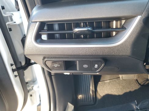 Used 2025 Kia K4 LXS image 30