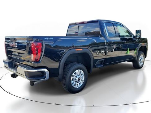 New 2026 GMC Sierra 2500 SLE w/ Preferred Package image 4