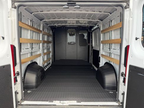 Used 2025 RAM ProMaster 2500 w/ U-Haul Equipment Group FWD image 6