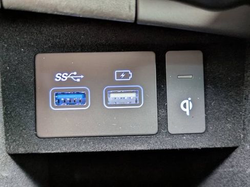 Certified 2025 Genesis GV70 2.5T w/ Advanced Package AWD/4WD image 21