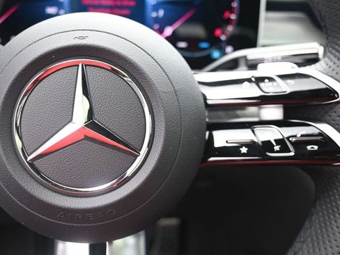 Used 2025 Mercedes-Benz C 300 Sedan image 14