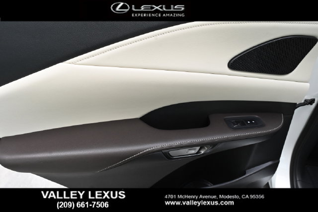 Certified 2026 Lexus RX 350 Premium Plus w/ Accessory Package (P2) FWD image 17