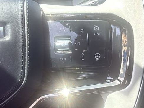 Used 2024 Land Rover Range Rover Velar Dynamic SE AWD/4WD image 18