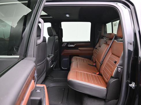 Used 2024 GMC Sierra 2500 Denali Ultimate image 10