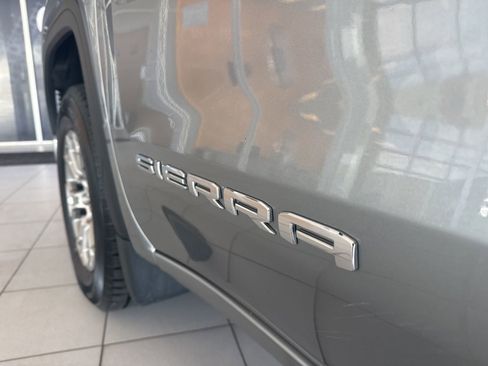 Used 2024 GMC Sierra 1500 SLT image 16