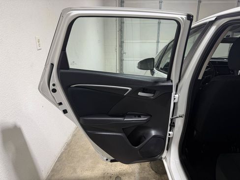 Used 2019 Honda Fit LX image 12