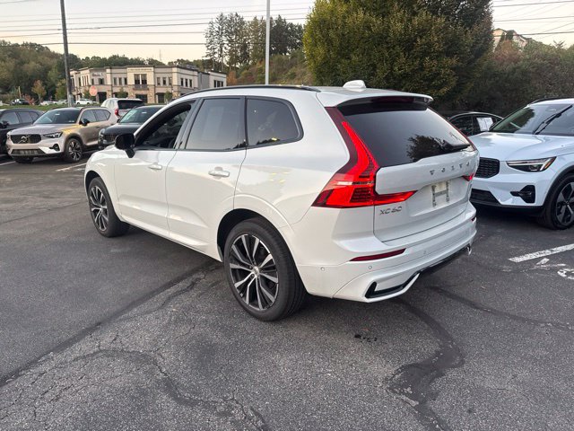 Used 2024 Volvo XC60 B5 Plus w/ Protection Package Premier AWD/4WD image 4