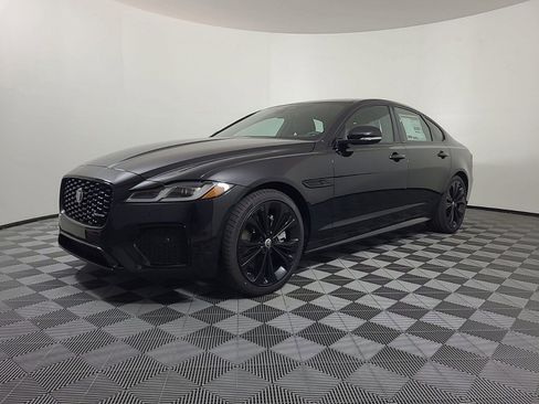 Used 2024 Jaguar XF R-Dynamic SE image 1