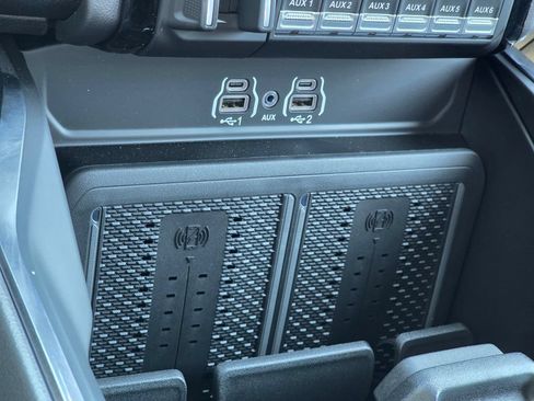 New 2026 RAM 2500 Laramie w/ Night Edition AWD/4WD image 32