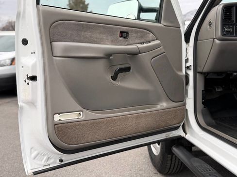 Used 2002 Chevrolet Silverado 3500 LS w/ Electrical Convenience Pkg image 89