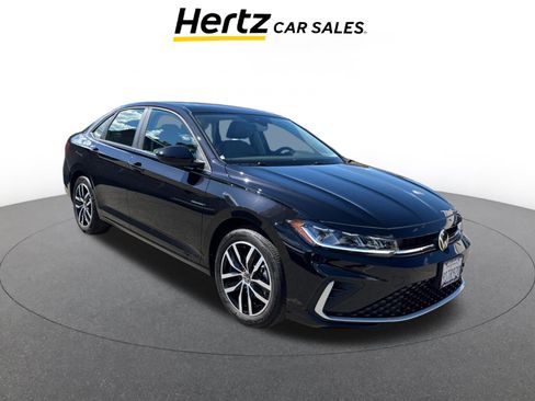 Used 2025 Volkswagen Jetta SE image 1