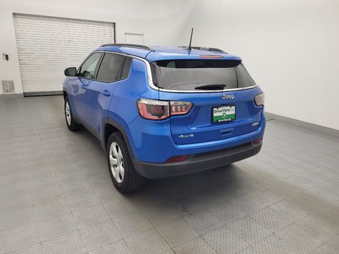 Used 2017 Jeep Compass Latitude w/ Popular Equipment Group AWD/4WD image 5