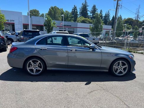 Used 2018 Mercedes-Benz C 300 4MATIC Sedan image 3