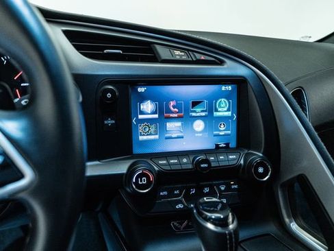 Used 2019 Chevrolet Corvette Stingray Coupe w/ 1LT RWD image 25