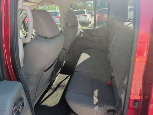 Used 2014 Nissan Frontier SV AWD/4WD image 15