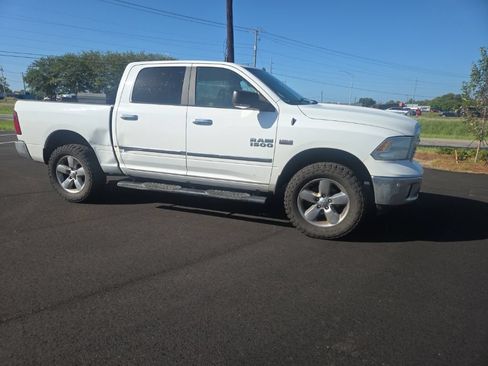 Used 2017 RAM 1500 Big Horn AWD/4WD image 14