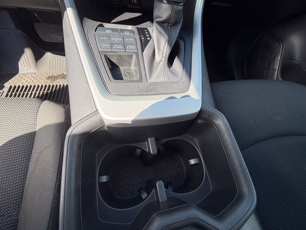 Used 2024 Toyota RAV4 LE AWD/4WD image 23