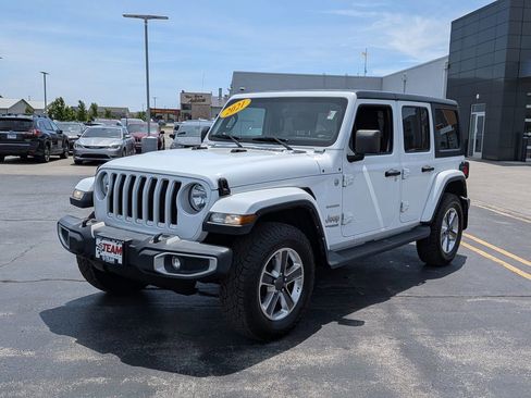 Used 2021 Jeep Wrangler Unlimited Sahara AWD/4WD image 3