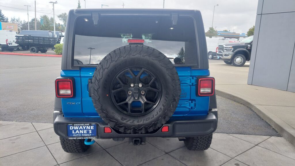 Used 2024 Jeep Wrangler Unlimited AWD/4WD image 4