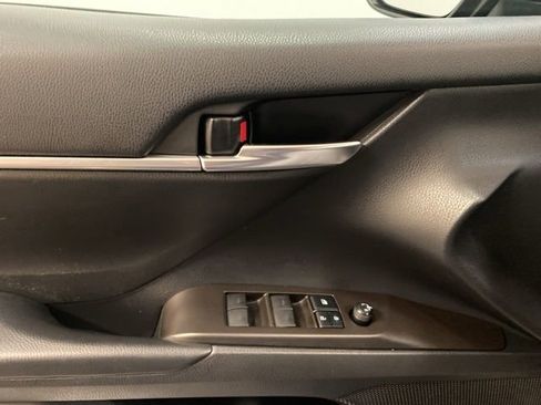 Certified 2022 Toyota Camry SE w/ Carpet Mat Package (TMS) FWD image 17