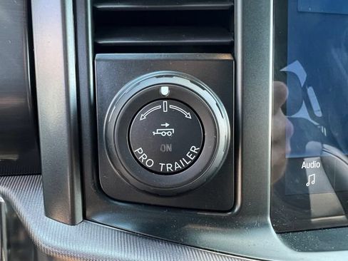 Used 2025 Ford F150 Lariat AWD/4WD image 35