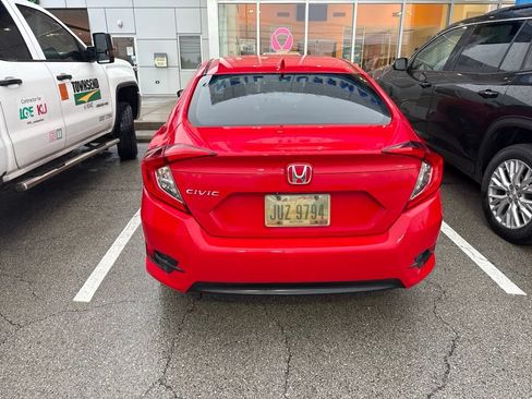 Used 2018 Honda Civic EX image 3