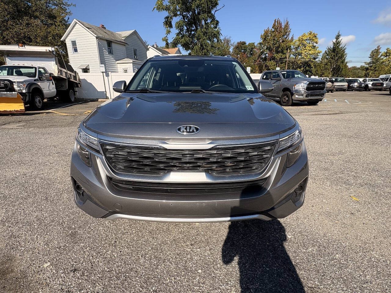 Used 2021 Kia Seltos S FWD image 3