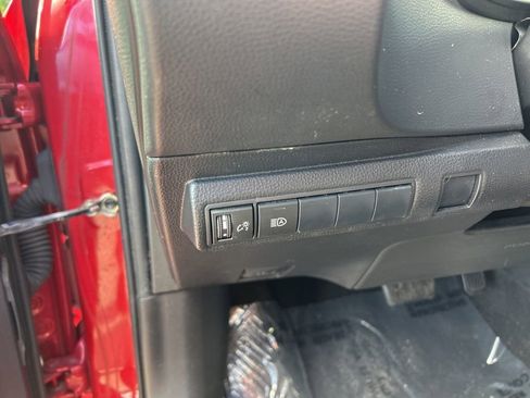 Used 2021 Toyota Corolla LE image 35
