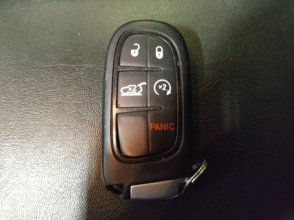 Used 2019 Jeep Cherokee Limited AWD/4WD image 32